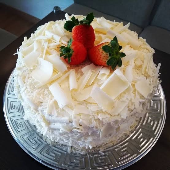 Bolo com raspa de chocolate